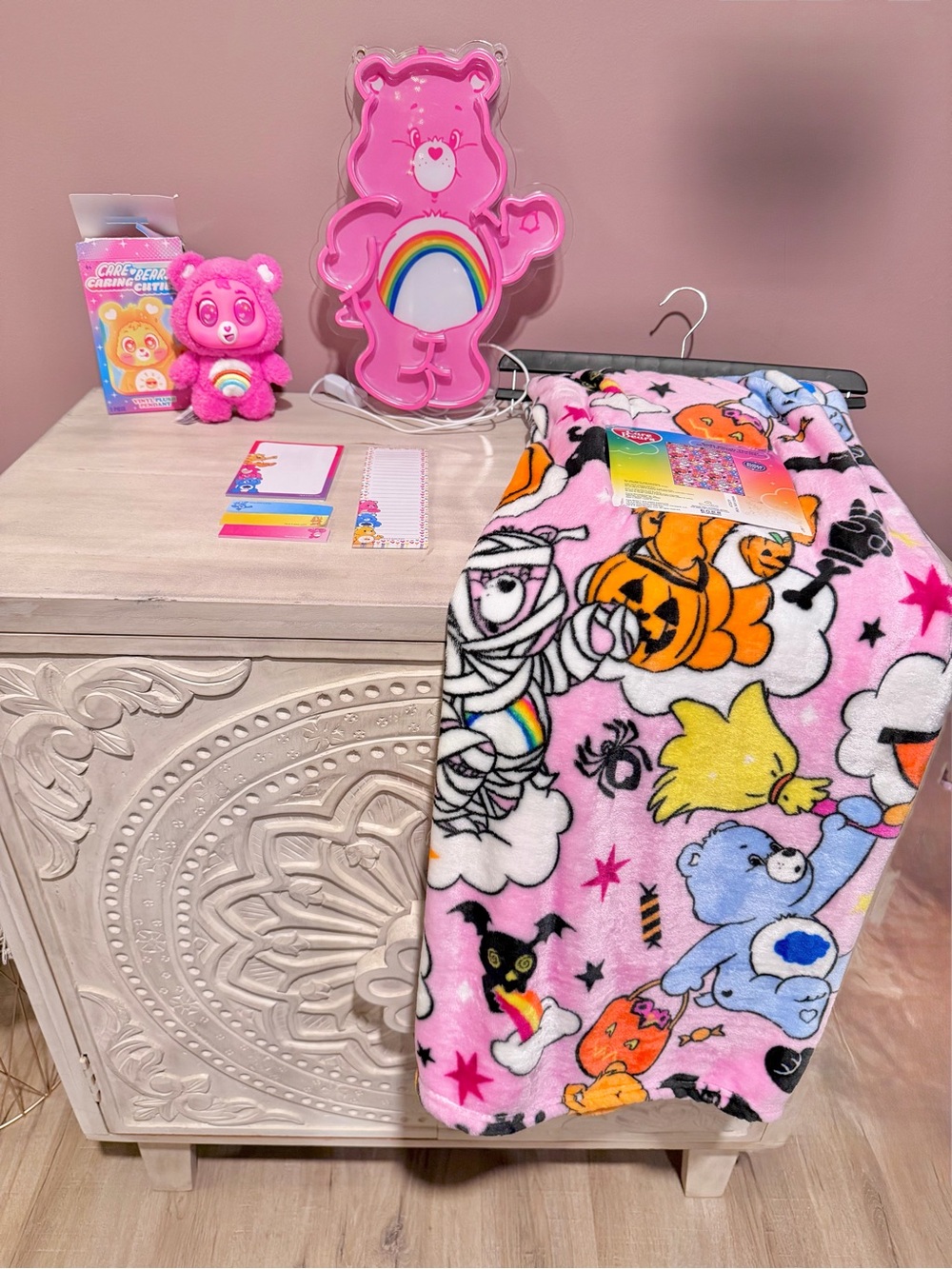 Care Bears Halloween Blanket, Pink Neon Light, Caring Cuties Plush Blind Box